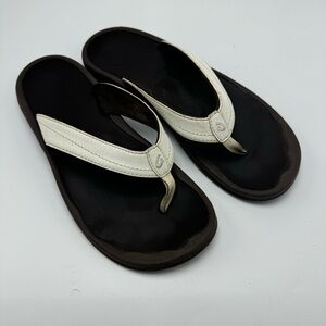 Olukai Ohana White Sandal Flip Flop Size 8 Women’s Beach Shoe